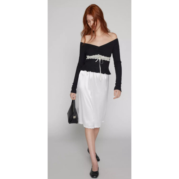 Urban Outfitters Kimchi Blue Gianna Off-The-Shoulder Lace-Inset Top L 6-10 NEW - Picture 2 of 7